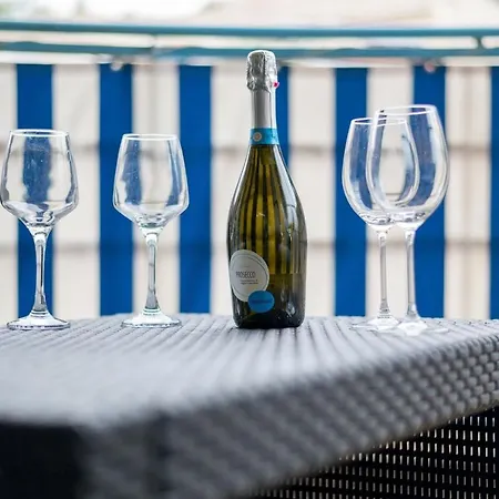 Le Virgil -piscine - Parking Prive - Calme Wifi Mentona