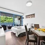 Апартаменты Le Virgil -piscine - Parking Prive - Calme Wifi