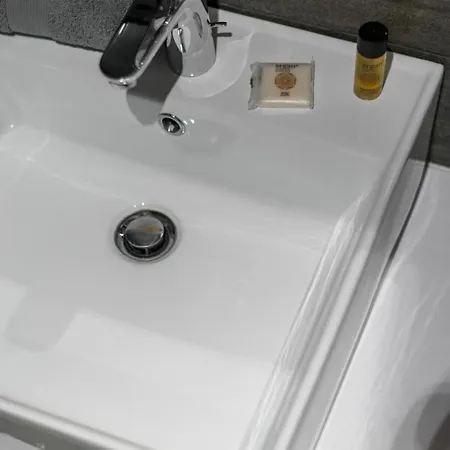 Le Virgil - Piscine - Parking Privé - Calme Wifi Appartement