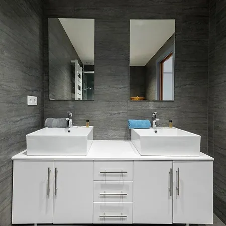 Le Virgil -piscine - Parking Prive - Calme Wifi Apartamento *