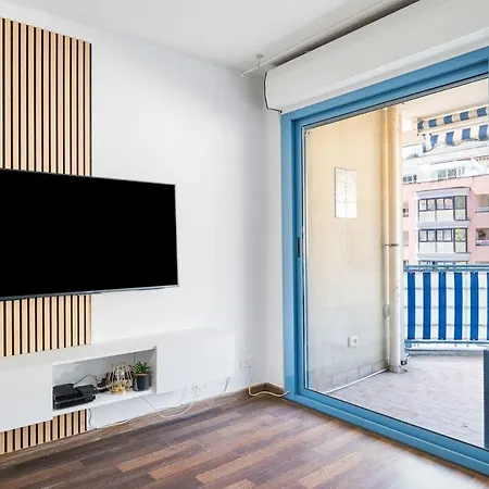 Apartment Le Virgil -piscine - Parking Prive - Calme Wifi Menton