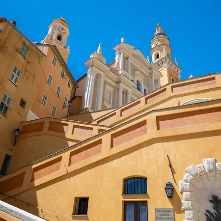 Le Virgil -piscine - Parking Prive - Calme Wifi Menton