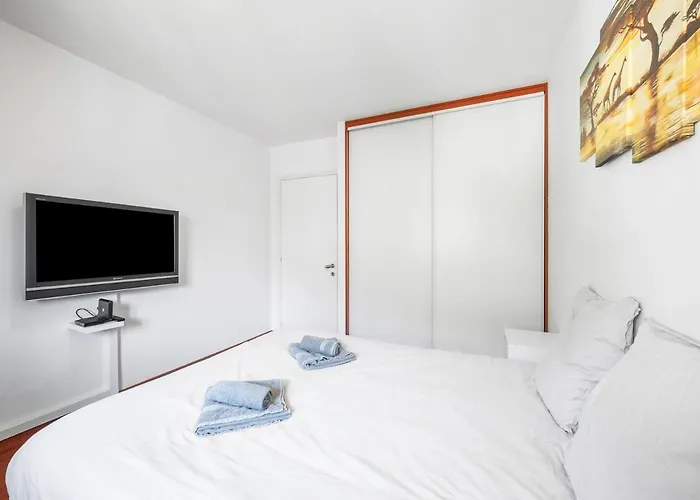 Apartamento Le Virgil -piscine - Parking Prive - Calme Wifi *