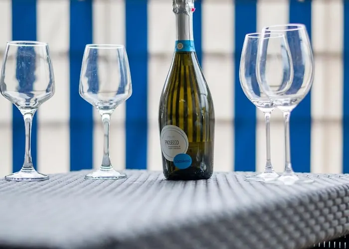 Le Virgil -piscine - Parking Prive - Calme Wifi *