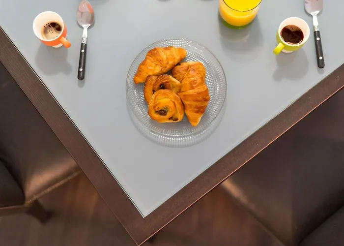 Le Virgil -piscine - Parking Prive - Calme Wifi 芒通